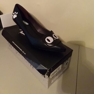 New in box banned modcloth cat pumps